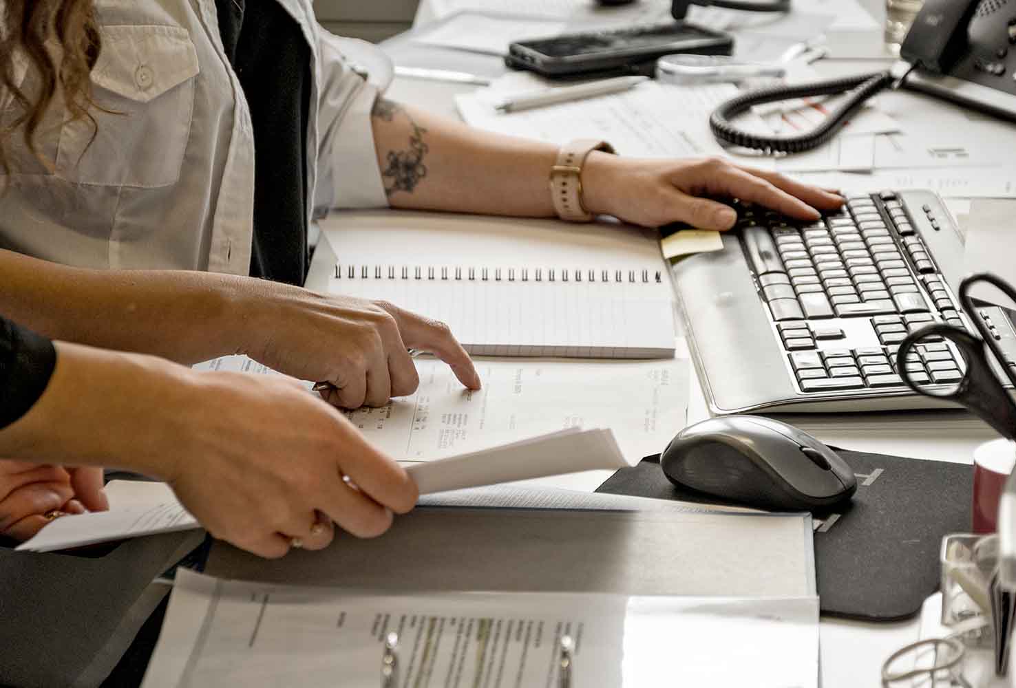 Hochwertige Industrieschmierstoffe für Maschinen – Hevapla AG